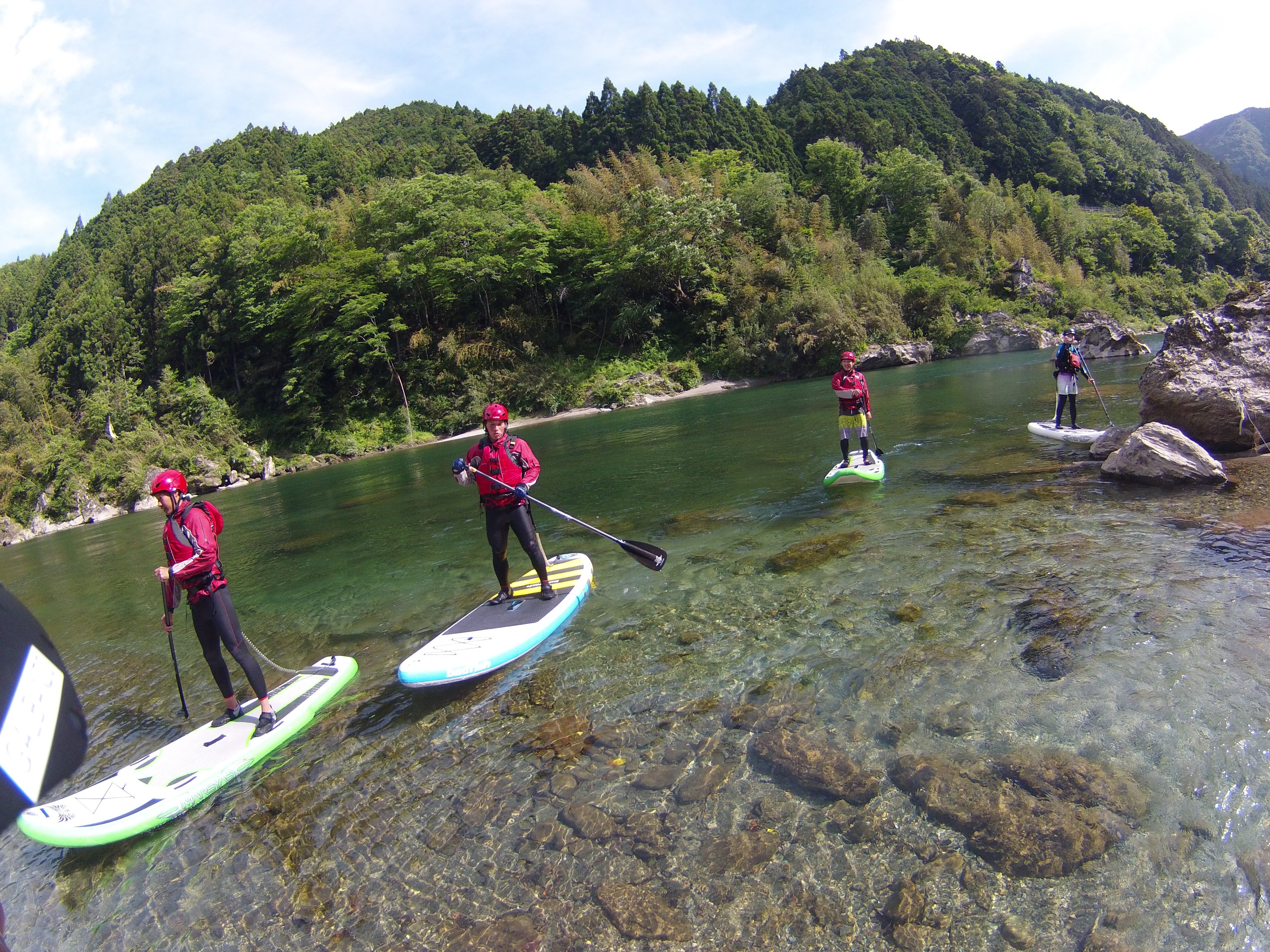 四国 高知の吉野川の水遊び ガルバンゾ ラフティング カヤック体験 サップ体験 株 リバーランプラス