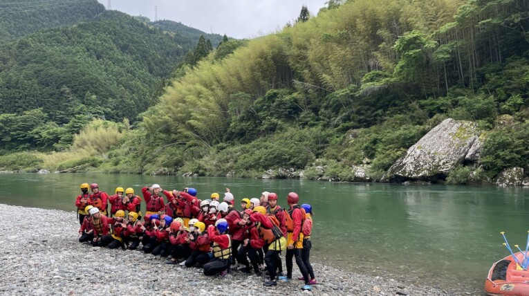 アクティビティ　高知　　修学旅行　ラフティング