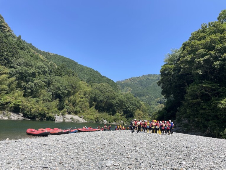 アクティビティ　高知　　修学旅行　ラフティング