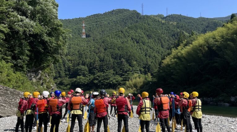 アクティビティ　高知　　修学旅行　ラフティング