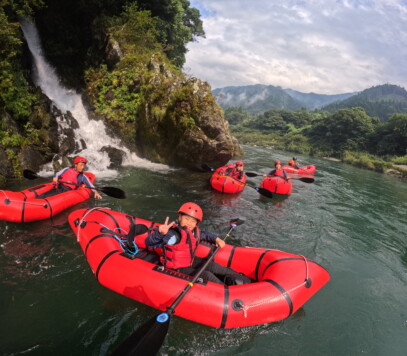 パックラフトで急流挑戦