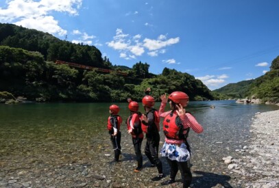 アンパンマン列車と記念撮影