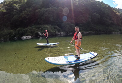 高知 吉野川 アクティビティ SUP パックラフト　ラフティング　シャワークライミング