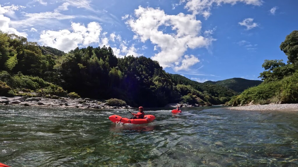 高知 吉野川 アクティビティ SUP パックラフト ラフティング シャワークライミング